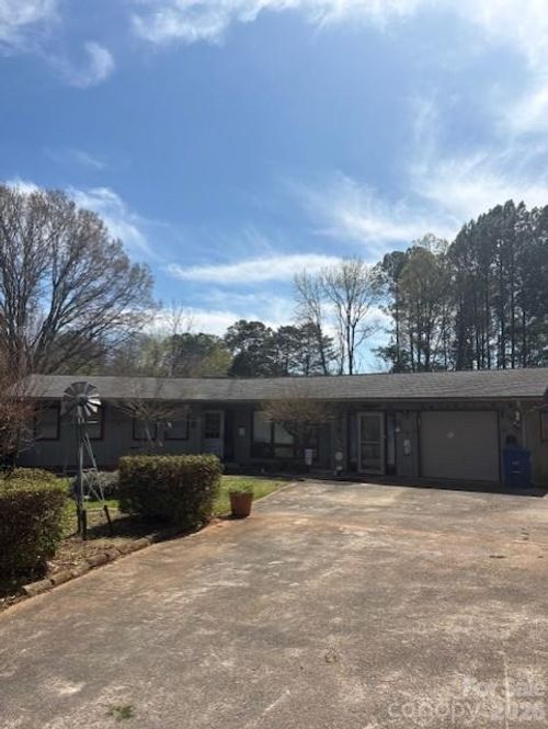 9516 Westmoreland Rd, Cornelius, NC, 28031-9257 | Card Image