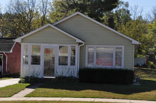 204 E Madison St, Spring Green, WI, 53588-9289 | Card Image