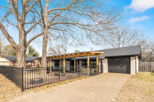 713 Southoak Dr, Athens, TX, 75751-3141 | Card Image