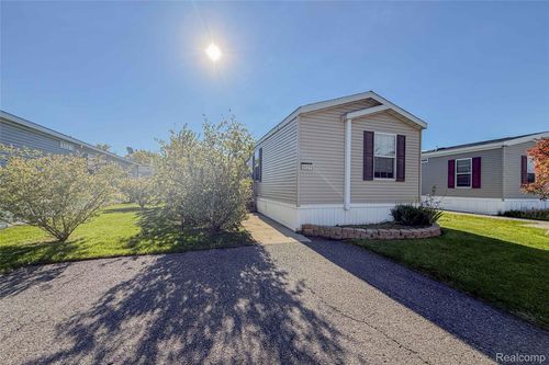 39-a-41021 Old Michigan Ave, Canton, MI, 48188-2749 | Card Image