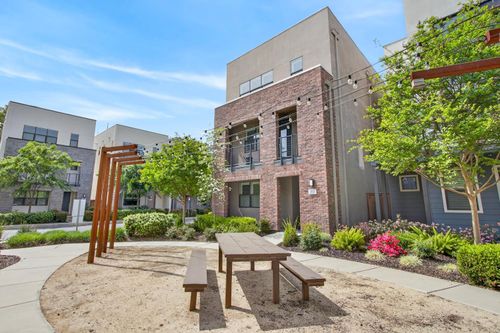 315 Creamery Lane, Sacramento, CA, 95814 | Card Image