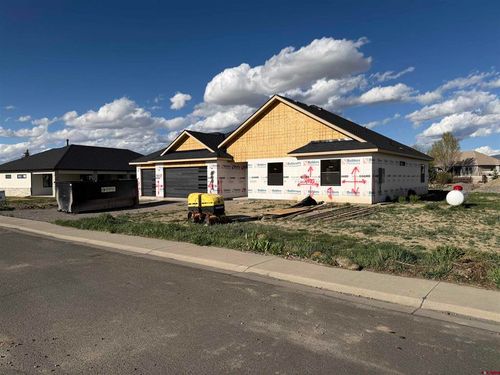 3011 Fortress Cir, Montrose, CO, 81401 | Card Image