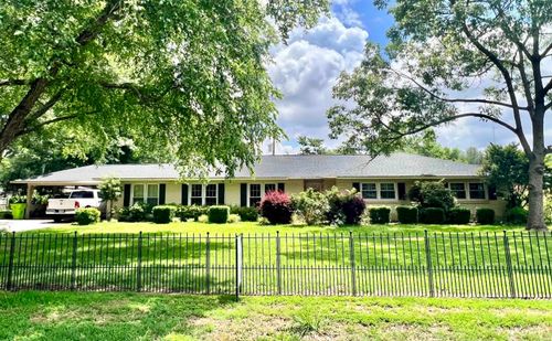 1711 Coker Hampton Dr, Stuttgart, AR, 72160-5715 | Card Image