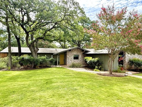 202 Tanglewood Dr, Fredericksburg, TX, 78624-2816 | Card Image