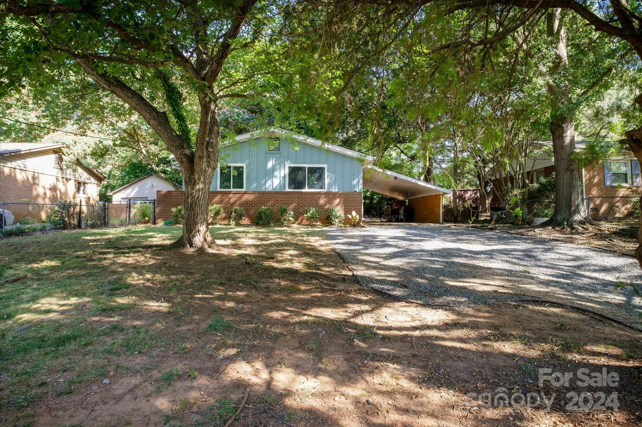 Lewiston Ave, Charlotte, NC 28208