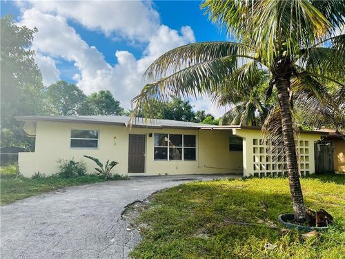 10 Nw 19th St, Pompano Beach, FL, 33060-5047 | Card Image