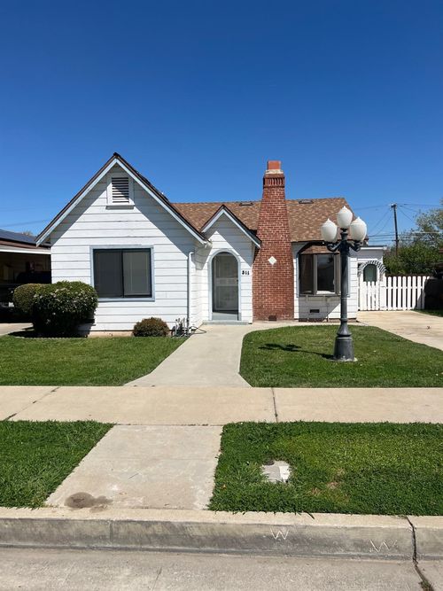 311 S K St, Madera, CA, 93637-4619 | Card Image