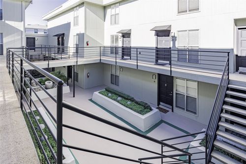 apt-208-4211 Holland Ave, Dallas, TX, 75219-2889 | Card Image