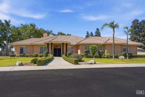 4906 Palisades Cir, Bakersfield, CA, 93308-6579 | Card Image