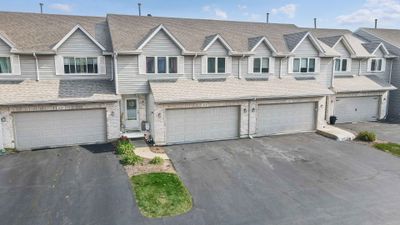 819 Casey Lane, Townhouse with 3 bedrooms, 2 bathrooms and 2 parking in Hampshire IL | Image 3