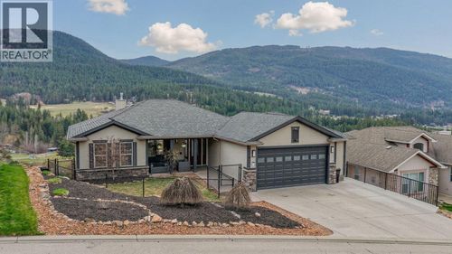 7104 Nakiska Dr, Vernon, BC, V1B3M5 | Card Image