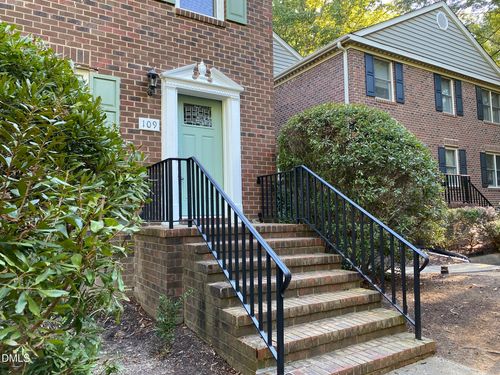 109 Gunston Ct, Chapel Hill, NC, 27514-5126 | Card Image