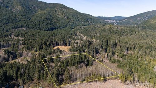 999 Night Hawk Lane, Clallam Bay, WA, 98326 | Card Image