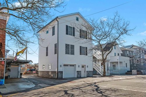 113 N Brighton Ave, Atlantic City, NJ, 08401-3712 | Card Image