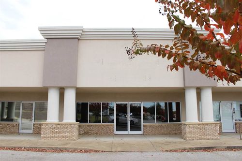 ste-d-1000-D Vann Dr, Jackson, TN, 38305-6088 | Card Image