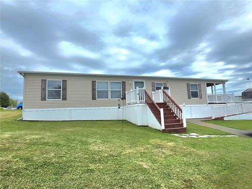 332 Maruca Dr, Mount Pleasant, PA, 15666-2141 | Card Image