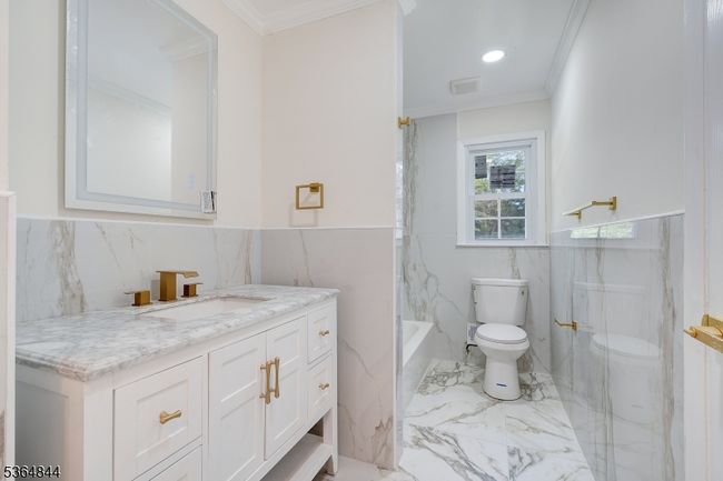 300 Lodge St, House other with 4 bedrooms, 2 bathrooms and null parking in Piscataway NJ | Image 9