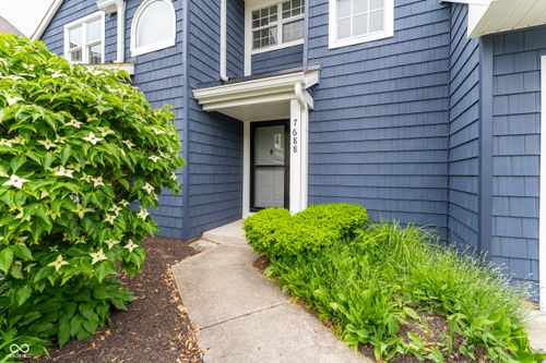7688 Harbour Isle, Indianapolis, IN, 46240-3467 | Card Image