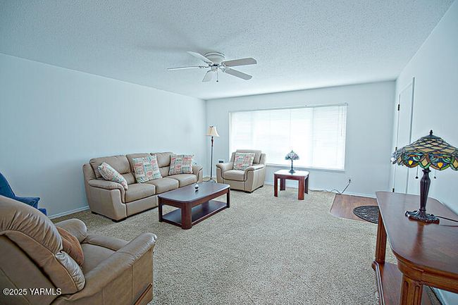7606LR3web | Image 9
