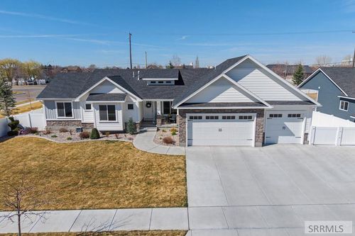 6136 Glade Cir, Idaho Falls, ID, 83404-1236 | Card Image