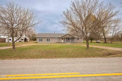 572 W Highway W, House other with 4 bedrooms, 2 bathrooms and null parking in Lamar MO | Image 3