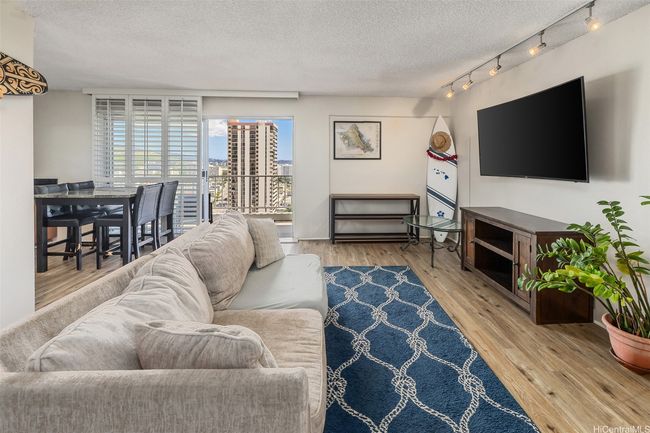 PHA - 1111 Wilder Ave, Condo with 2 bedrooms, 2 bathrooms and 1 parking in Honolulu HI | Image 6