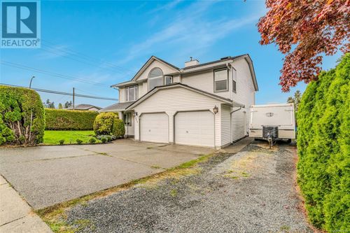 6028 Newport Dr, Nanaimo, BC, V9V1M6 | Card Image