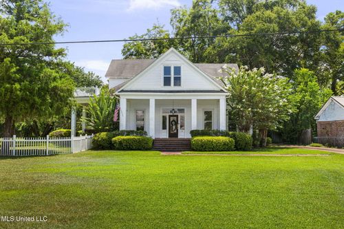 818 Cannon Ave, Bentonia, MS, 39040-9391 | Card Image