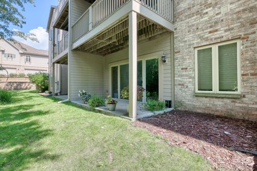 1500 Gabriel Dr, Waukesha, WI, 53188-3655 | Card Image