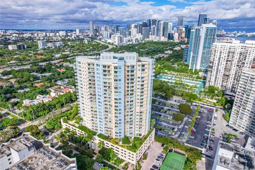 apt-703-2475 Brickell Ave, Miami, FL, 33129-2479 | Card Image