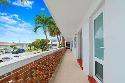 unit-209e-2050 Ne 39th Street, Lighthouse Point, FL, 33064 | Card Image