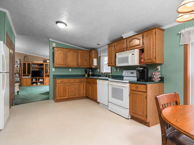 17-web-or-mls-A7405946 | Image 17
