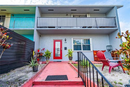 2100 Ne 170th St, North Miami Beach, FL, 33162-3318 | Card Image