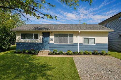 710 Winchester Ave, Nanaimo, BC, V9R4C1 | Card Image