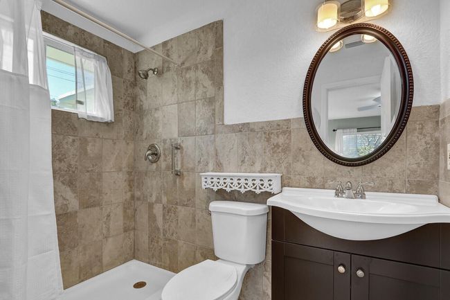 372 Franklin Rd, House other with 2 bedrooms, 2 bathrooms and null parking in Tequesta FL | Image 16