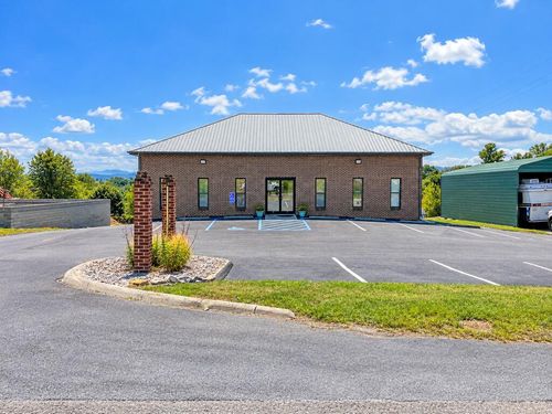 445 Gienow Rd, Rural Retreat, VA, 24368-3210 | Card Image