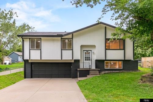 7175 N 51st St, Omaha, NE, 68152-2452 | Card Image