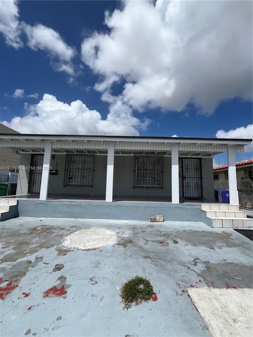 2-1999 Nw 2nd St, Miami, FL, 33125-5321 | Card Image