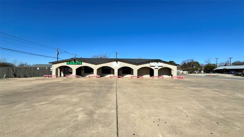 1739 N Frances St, Terrell, TX, 75160-1218 | Card Image