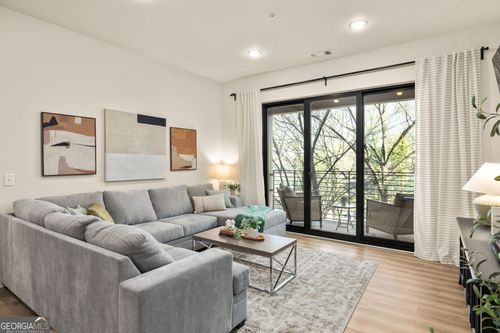 205-112 Rogers St Ne, Atlanta, GA, 30317-1020 | Card Image