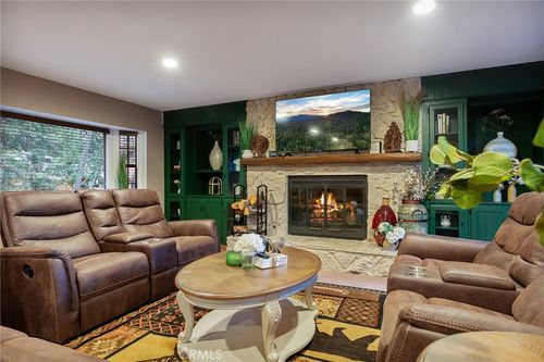 31353 Lightfoot Way, Running Springs, CA, 92382-7472 | Card Image