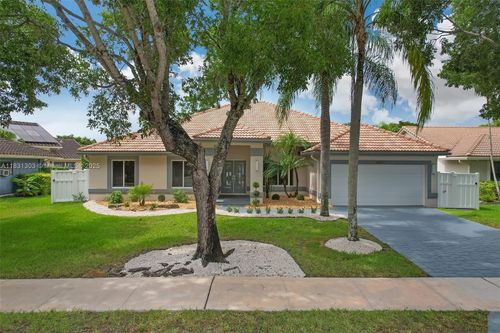 10077 N Springs Way, Coral Springs, FL, 33076-2467 | Card Image