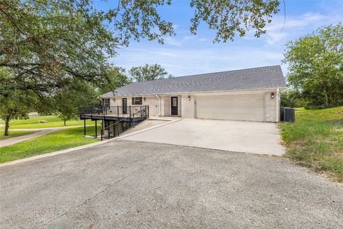 2113 Red Rock Dr, Belton, TX, 76513-1009 | Card Image