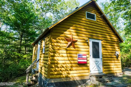 223 Five Mile Meadow Road, Dingmans Ferry, PA, 18328 | Card Image