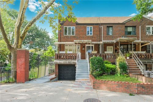 8884 17th Ave, Brooklyn, NY, 11214-5821 | Card Image