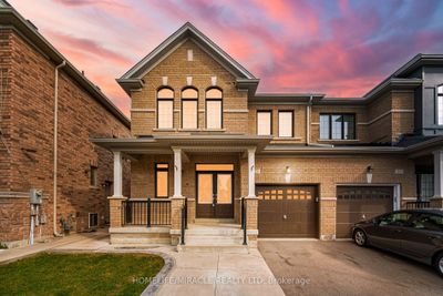 23 Fringetree Rd, House attached with 4 bedrooms, 4 bathrooms and 3 parking in Brampton ON | Image 1