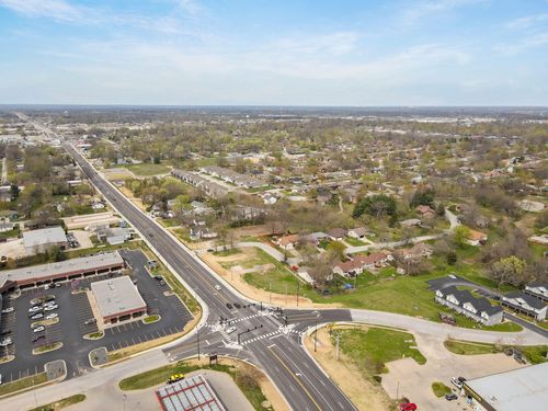 599/601 E Mt Vernon Street, Nixa, MO, 65714 | Card Image