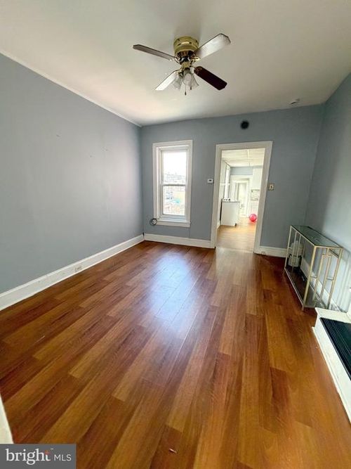 1113 Spring St, READING, PA, 19604-2228 | Card Image