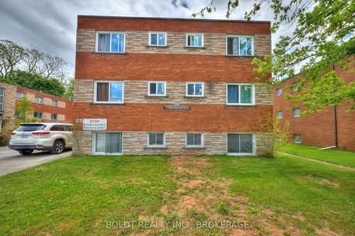 6274 Barker St, Niagara Falls, ON, L2G1Y7 | Card Image