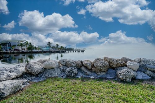 94825 Overseas Hwy, Key Largo, FL, 33037-3801 | Card Image